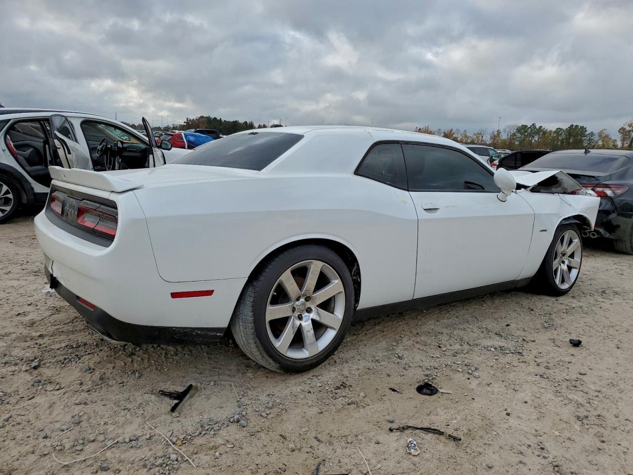 2019 Dodge Challenger R/T - zdjęcie 3