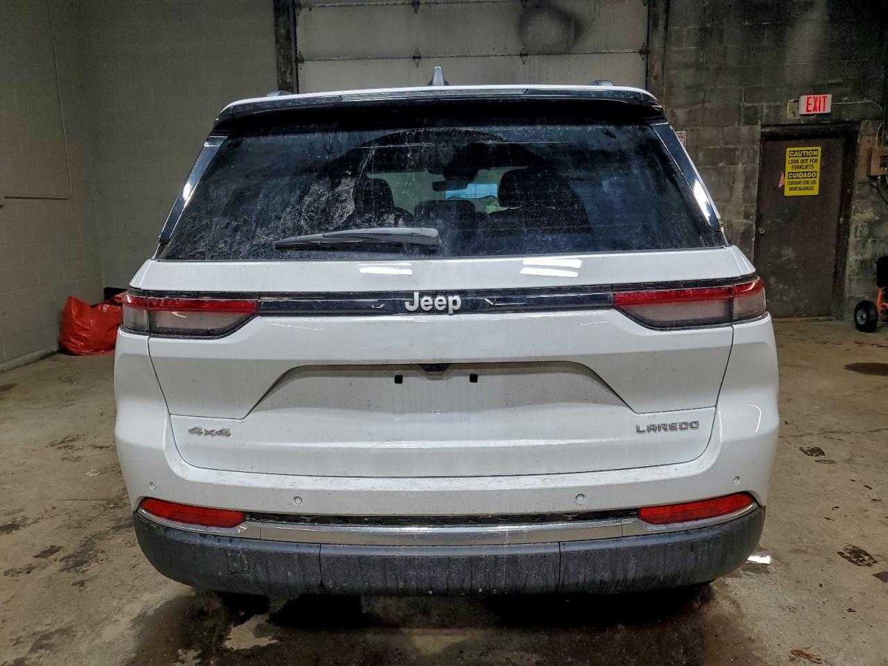 2025 Jeep Grand Cherokee Laredo - zdjęcie 6