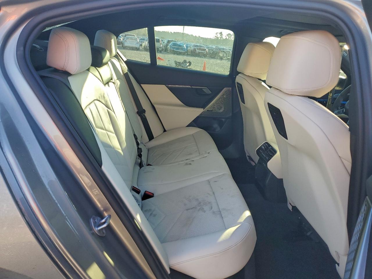 2025 BMW I5 M60 - zdjęcie 10