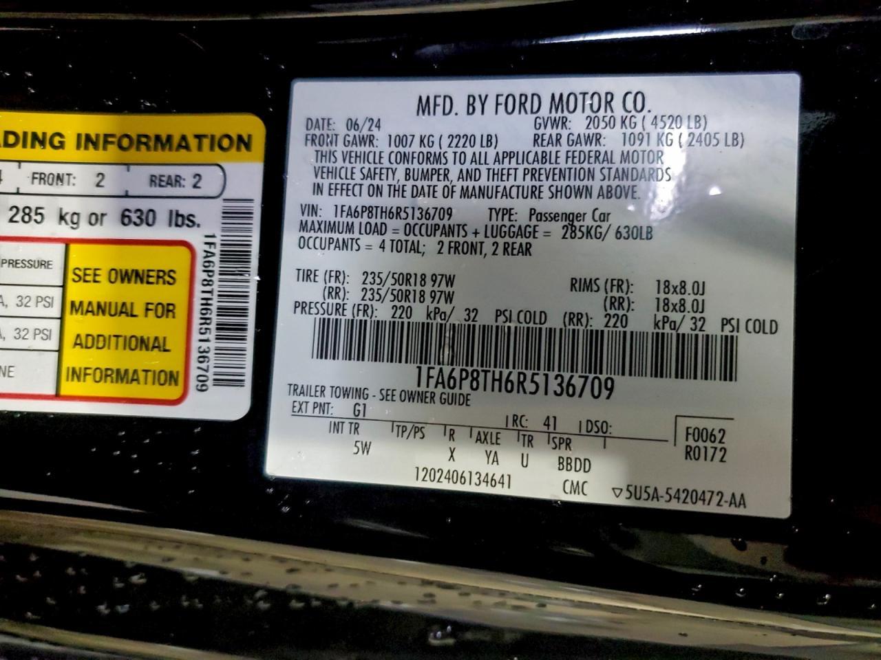 2024 Ford Mustang - zdjęcie 12