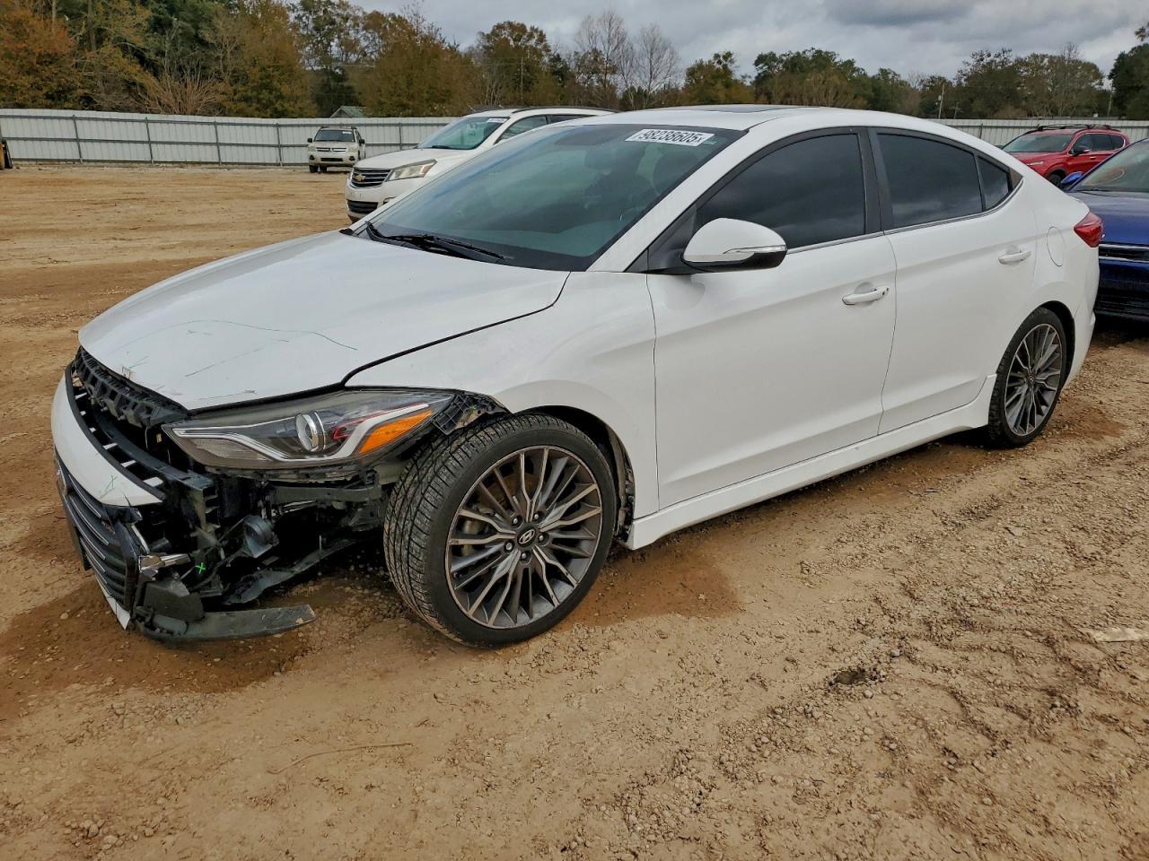 2017 Hyundai Elantra Sport - zdjęcie główne