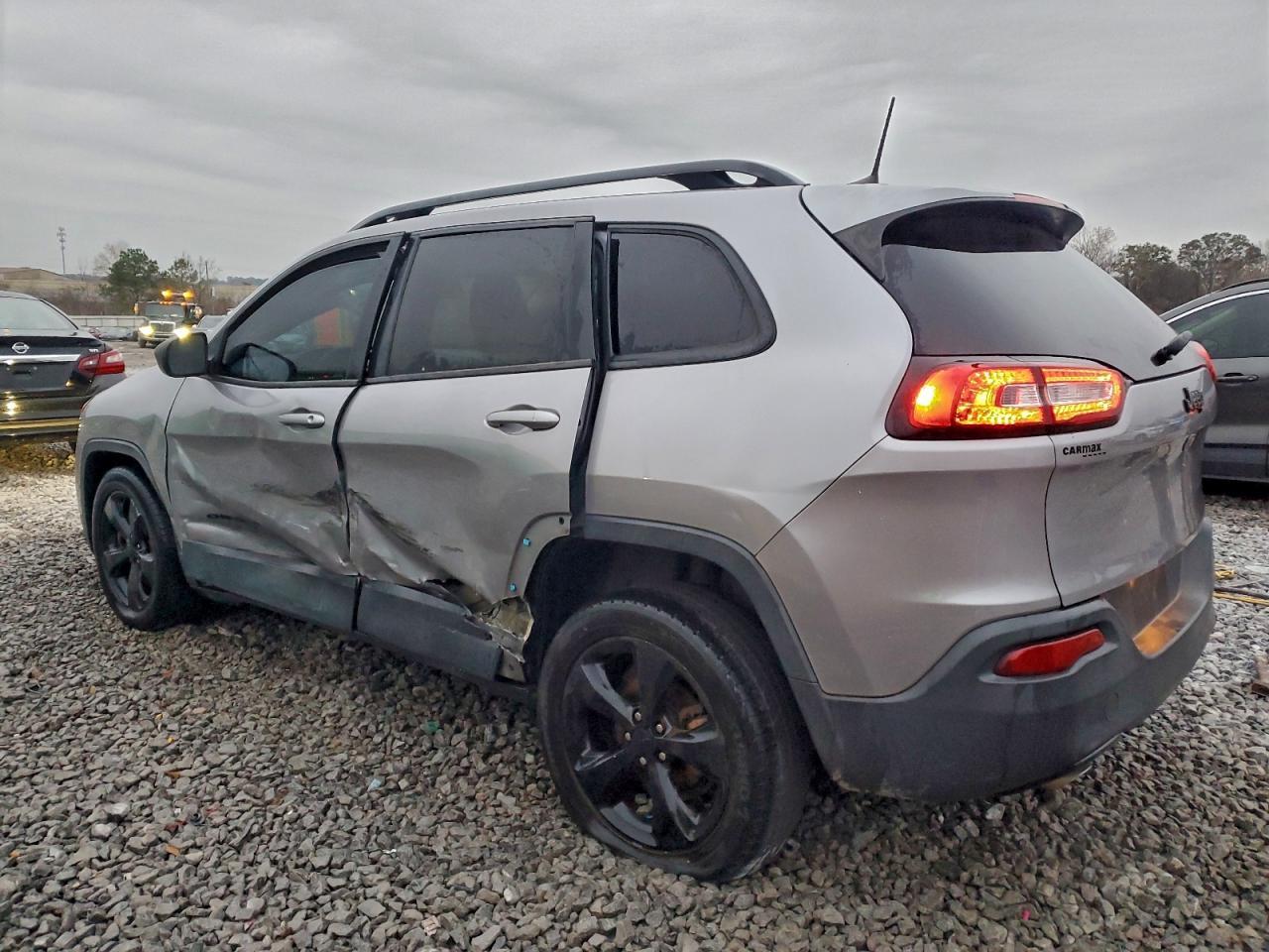 2018 Jeep Cherokee Latitude - zdjęcie 2