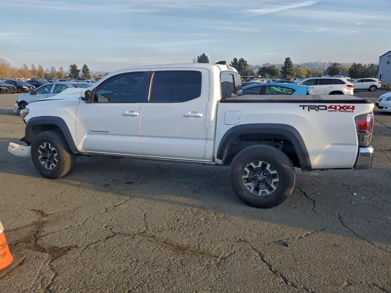 2023 Toyota Tacoma Double Cab - zdjęcie 2