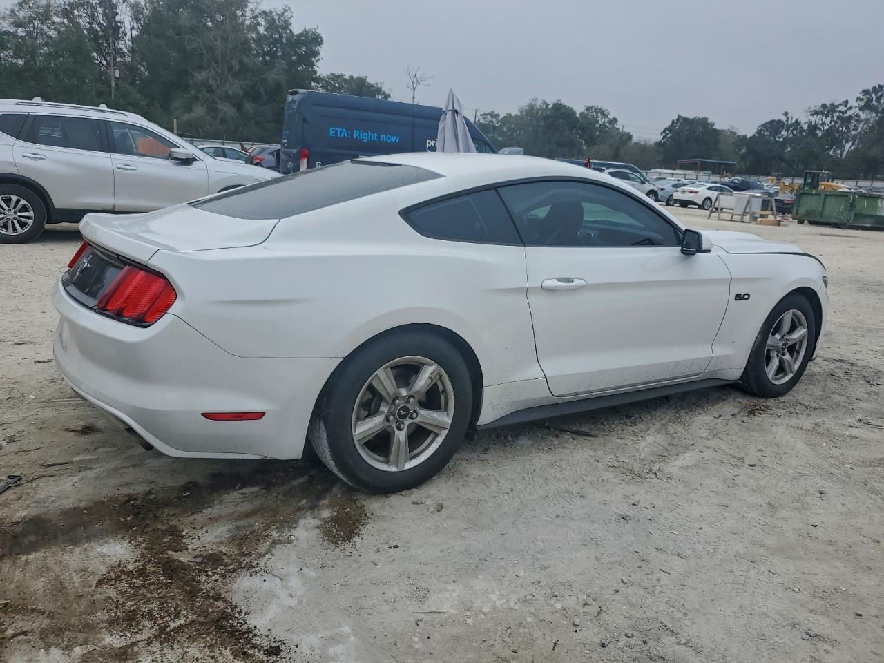 2017 Ford Mustang - zdjęcie 3