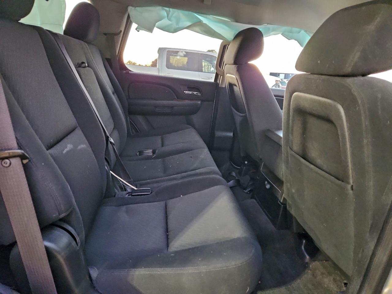 2013 Chevrolet Tahoe C1500 Ls - zdjęcie 11