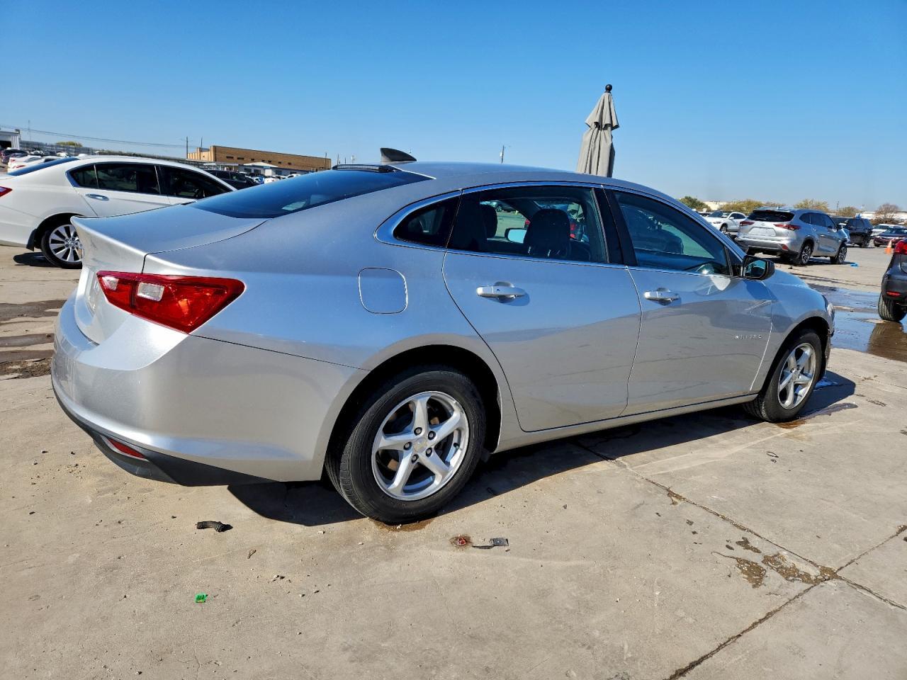 2018 Chevrolet Malibu Ls - zdjęcie 3