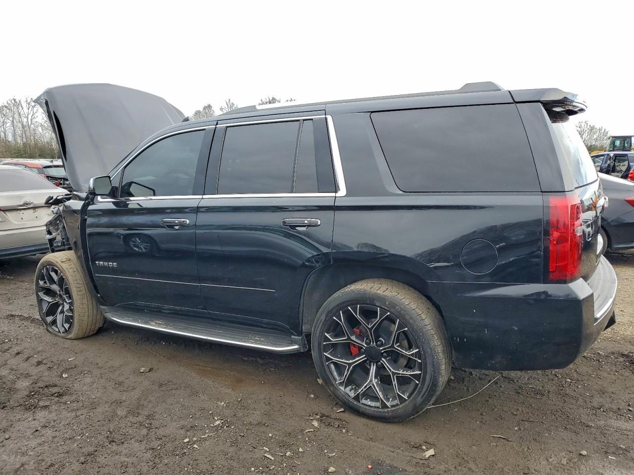 2017 Chevrolet Tahoe K1500 Premier - zdjęcie 2