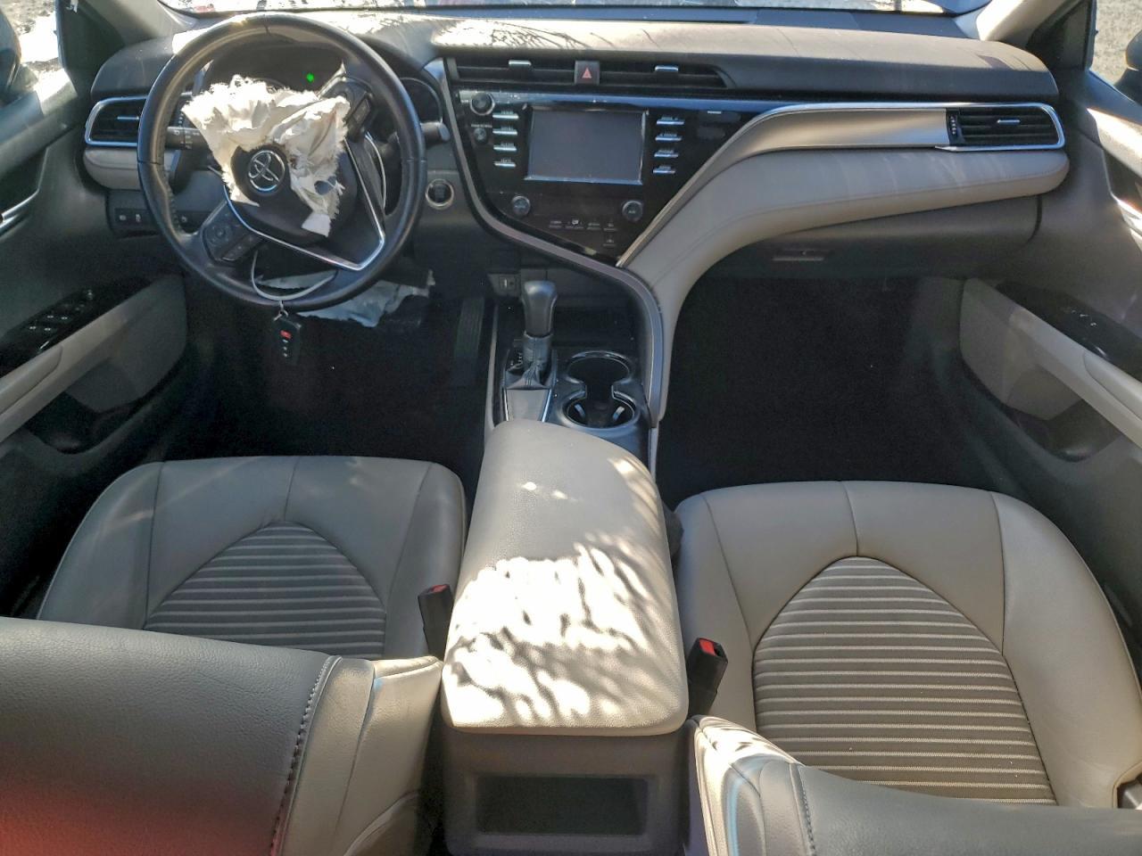 2018 Toyota Camry Se - zdjęcie 8