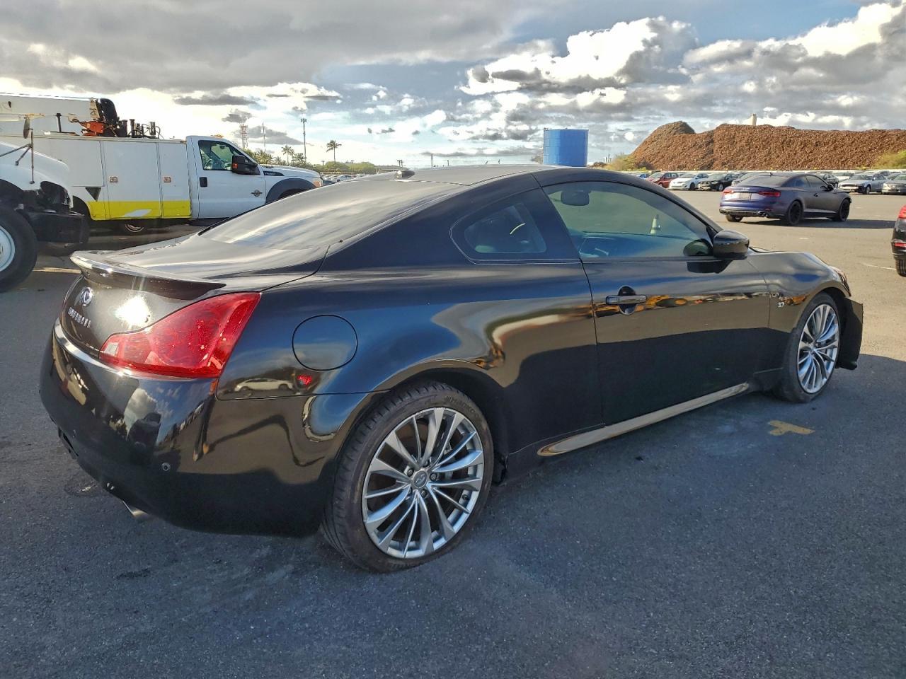 2015 Infiniti Q60 - zdjęcie 3