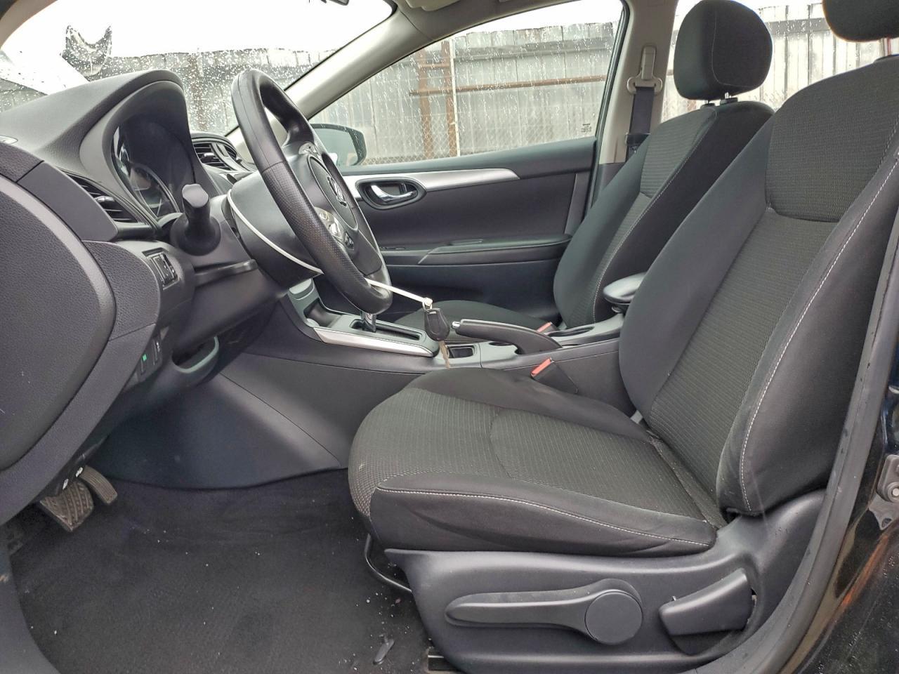 2019 Nissan Sentra S - zdjęcie 7