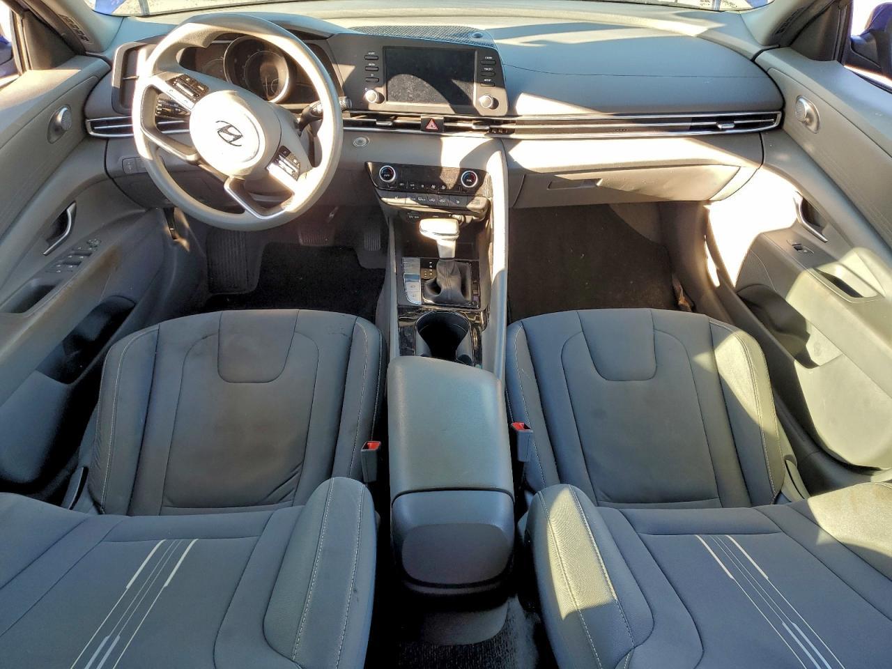 2023 Hyundai Elantra Blue - zdjęcie 8