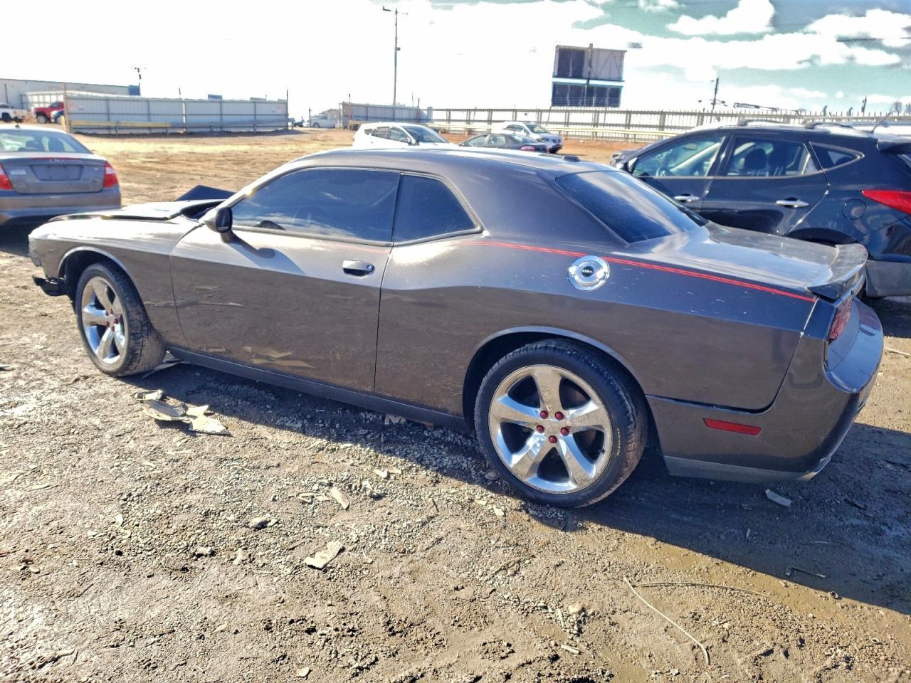 2014 Dodge Challenger Sxt - zdjęcie 2