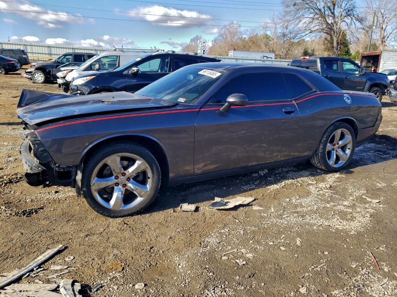 2014 Dodge Challenger Sxt - zdjęcie główne