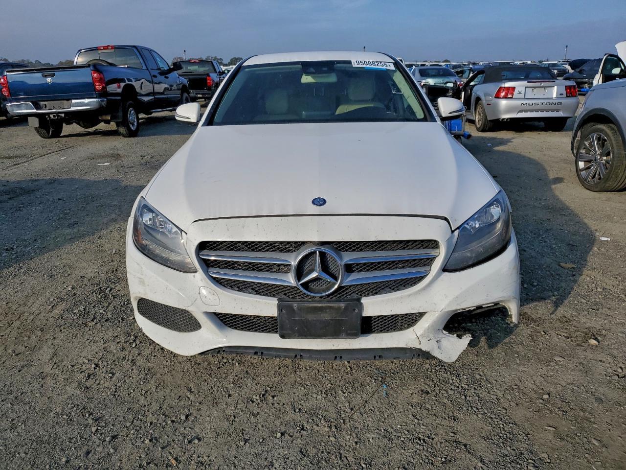 2017 Mercedes-Benz C 300 - zdjęcie 5