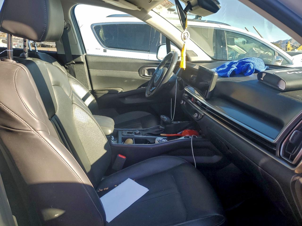 2025 Kia Sorento - zdjęcie 13