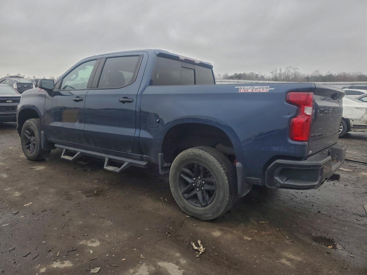 2021 Chevrolet Silverado K1500 Lt Trail Boss - zdjęcie 2