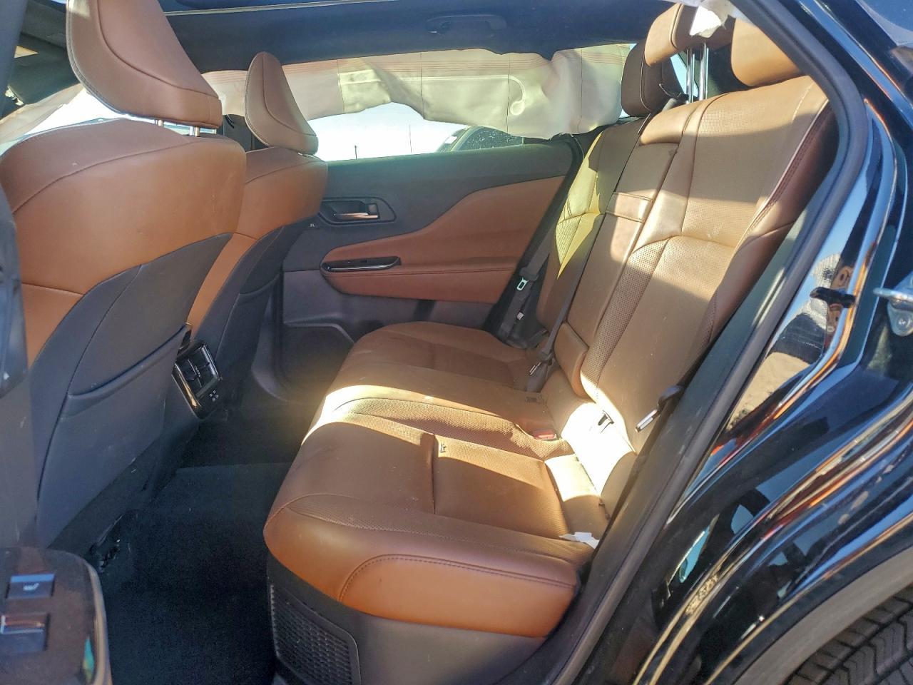 2025 Toyota Crown Signia Xle - zdjęcie 11