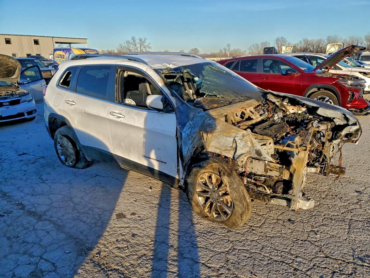 2021 Jeep Cherokee Latitude Plus - zdjęcie 4
