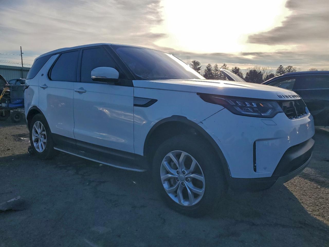 2019 Land Rover Discovery - zdjęcie 4