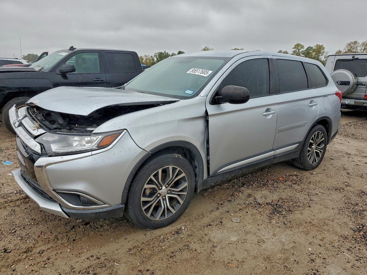 2016 Mitsubishi Outlander Es - zdjęcie główne