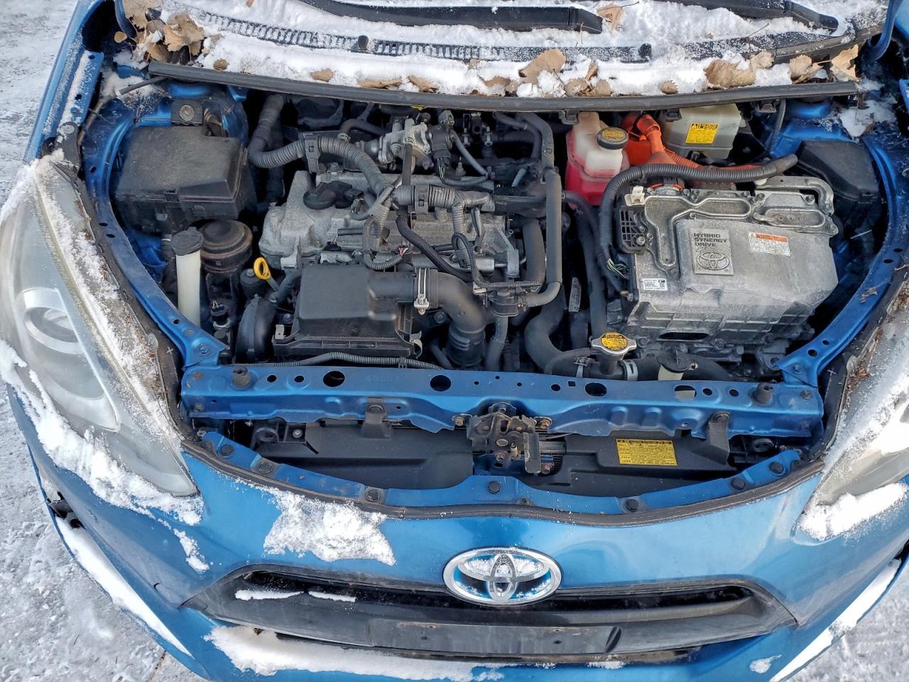 2015 Toyota Prius c - zdjęcie 11