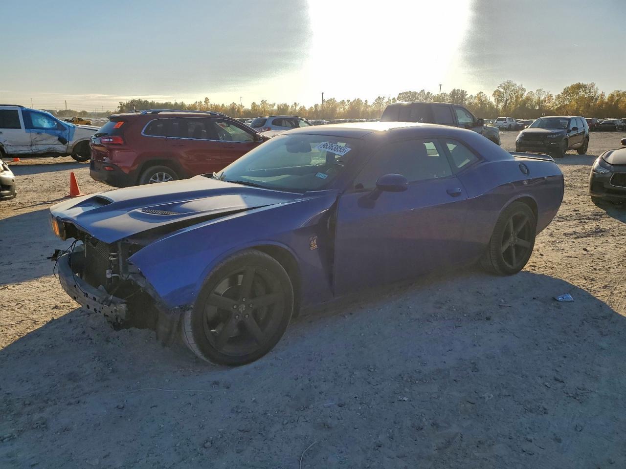 2020 Dodge Challenger R/T Scat Pack - zdjęcie główne