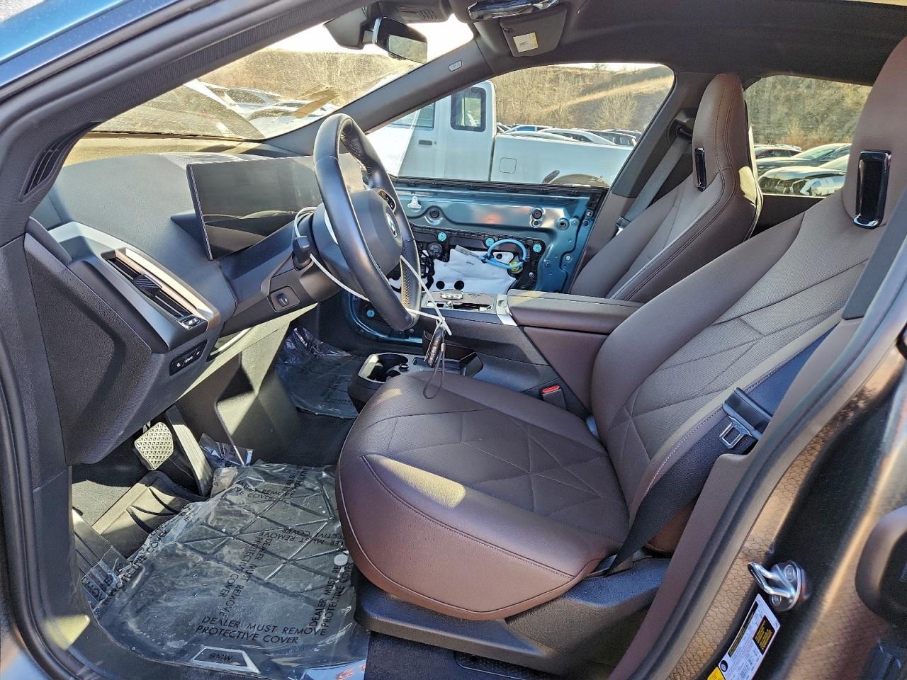 2022 BMW Ix xDrive50 - zdjęcie 7