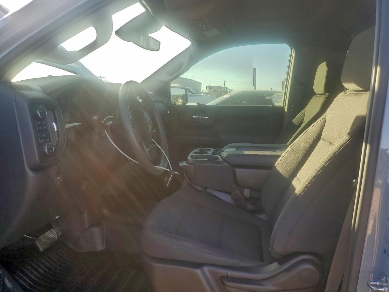 2024 Chevrolet Silverado K1500 - zdjęcie 7