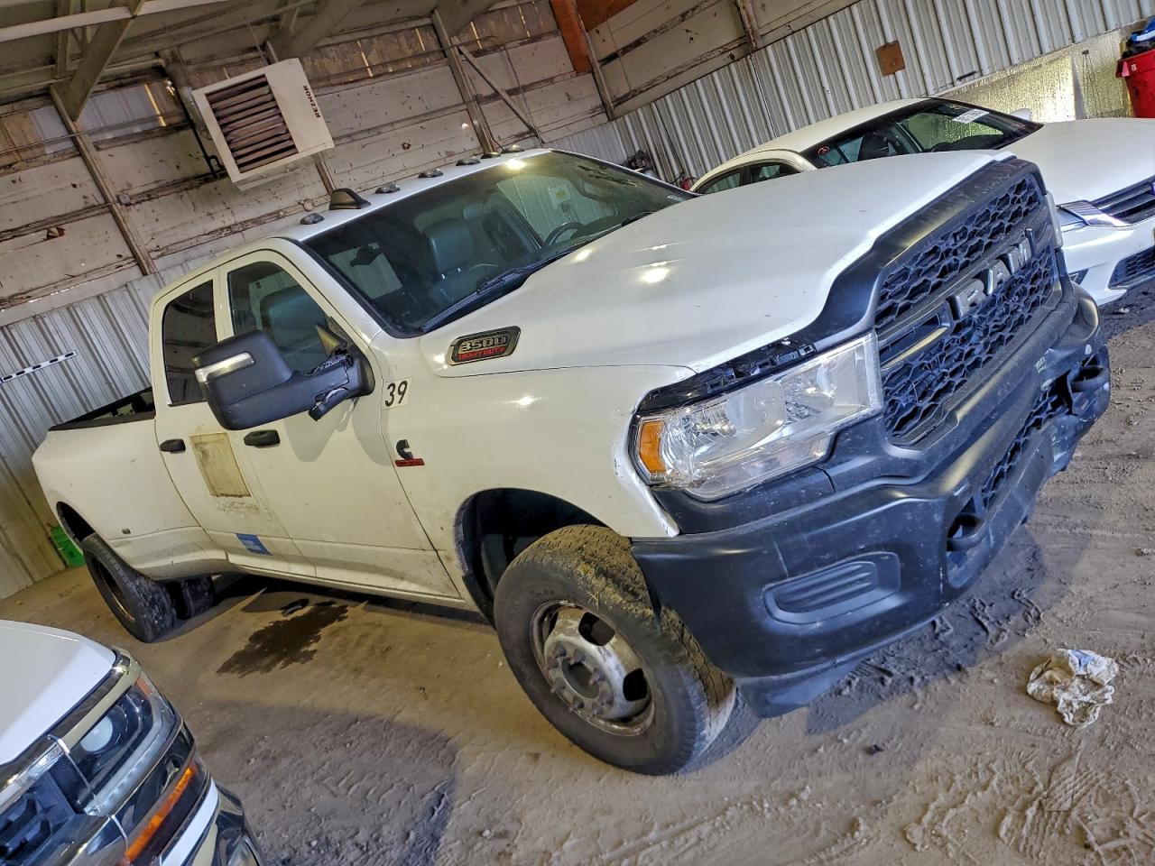 2023 Ram 3500 Tradesman 4Wd 6.7L Tdsl 8'Box - zdjęcie 4