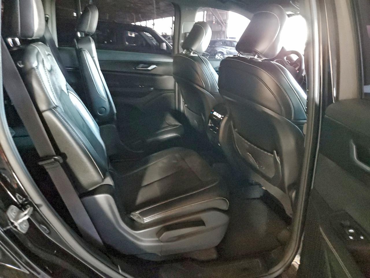 2023 Jeep Grand Cherokee L Laredo - zdjęcie 11