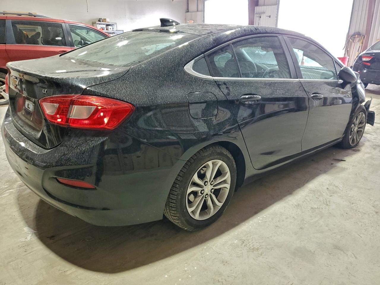 2019 Chevrolet Cruze Lt - zdjęcie 3