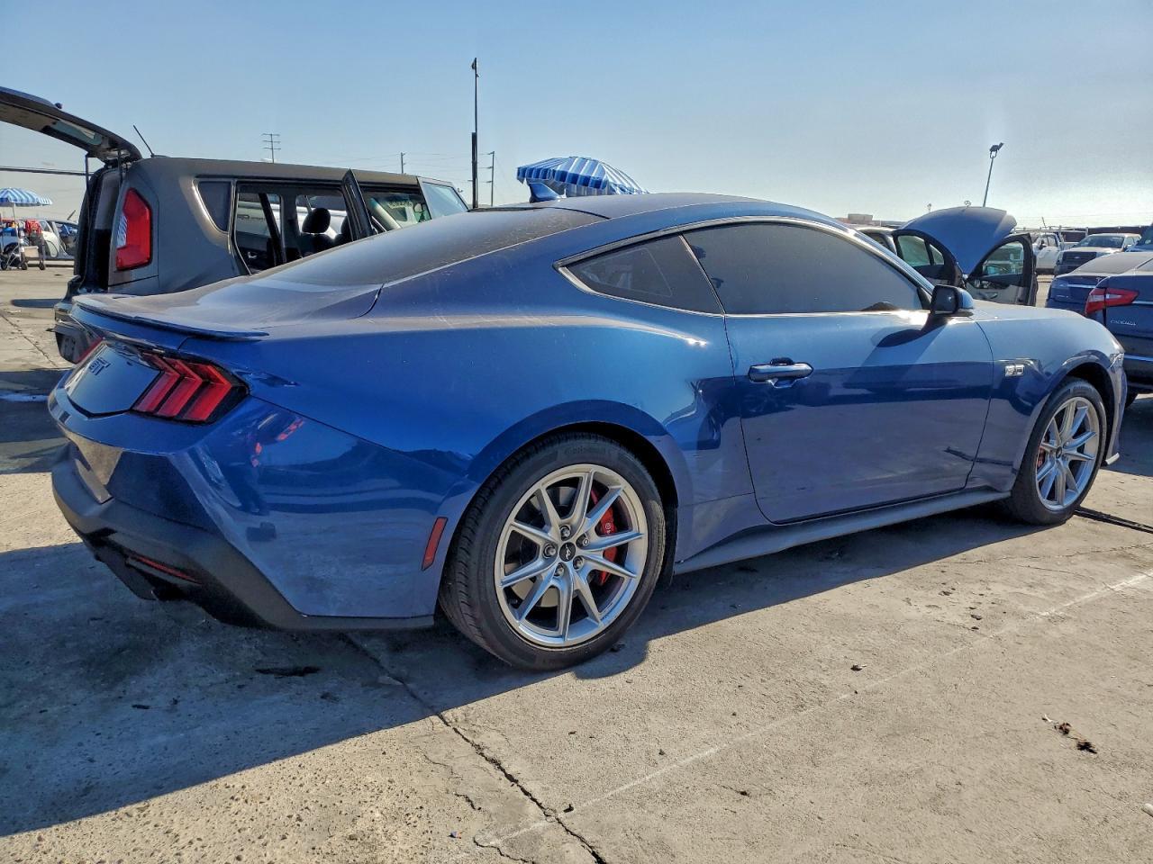 2024 Ford Mustang Gt - zdjęcie 3