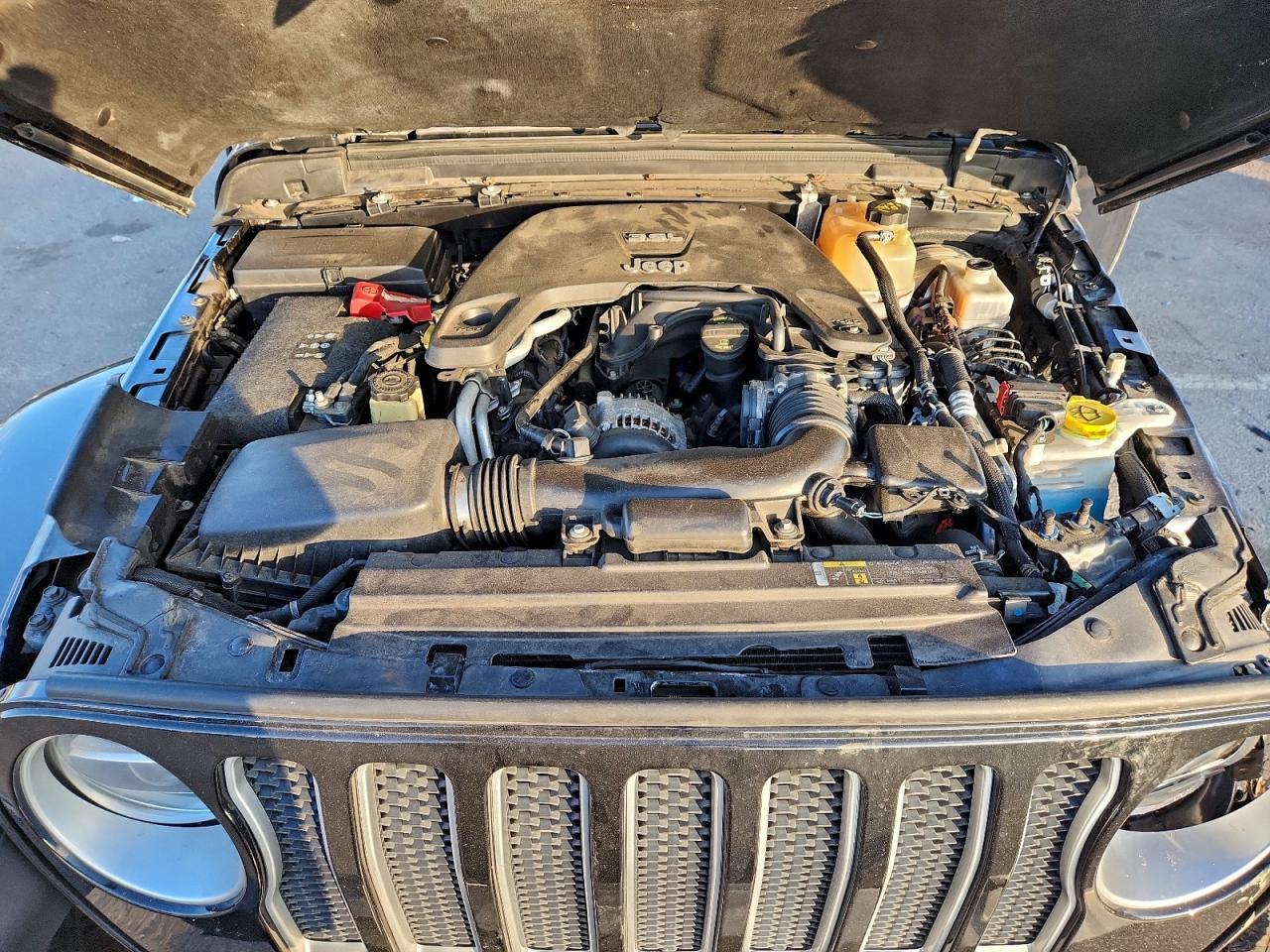 2018 Jeep Wrangler Unlimited Sahara - zdjęcie 11
