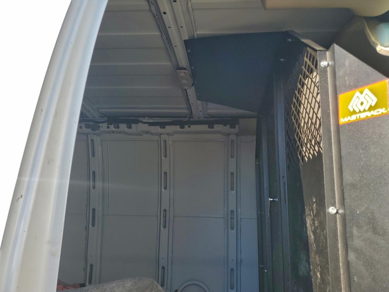 2024 Chevrolet Express G2500 - zdjęcie 11