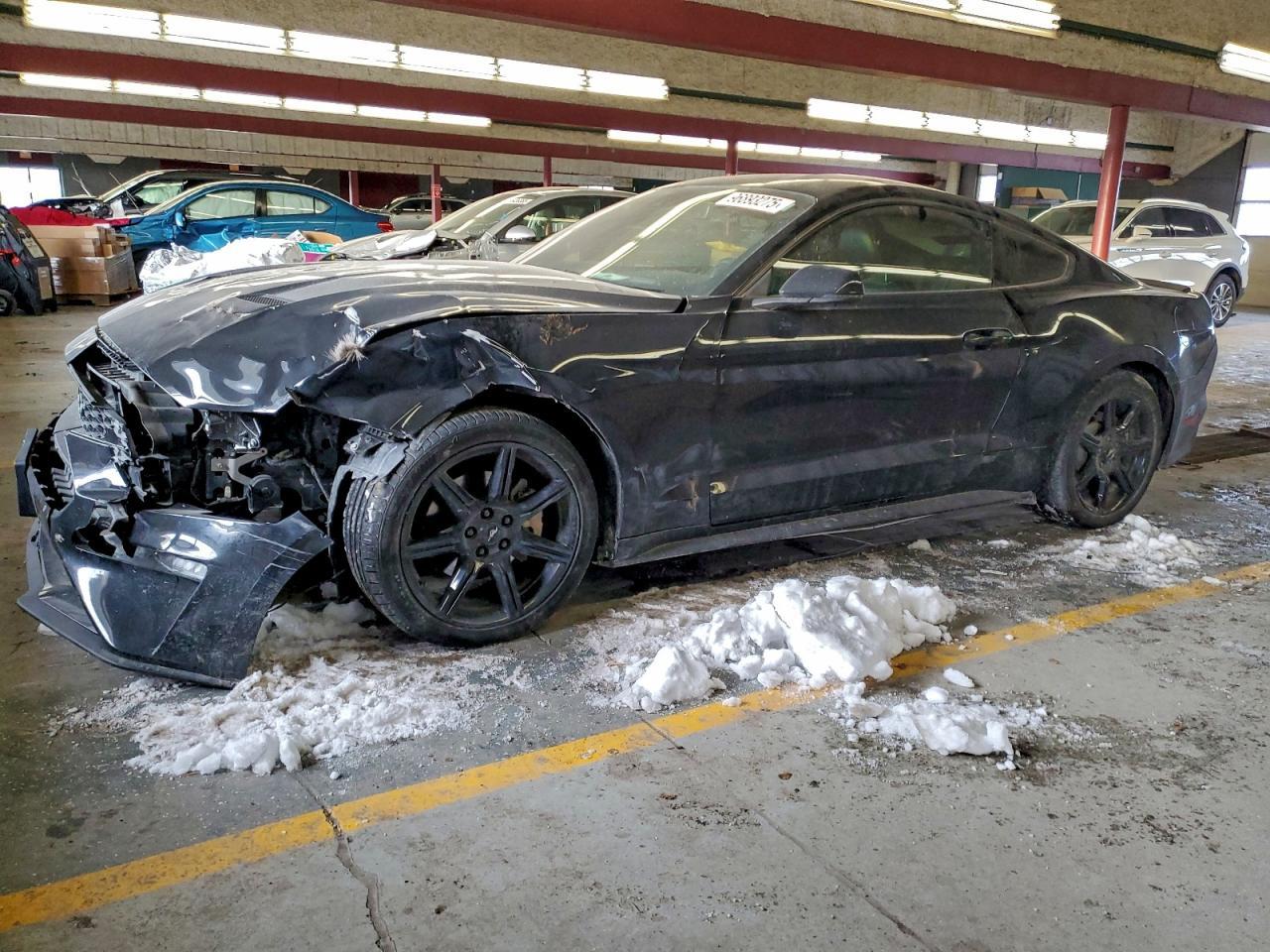 2019 Ford Mustang - zdjęcie główne