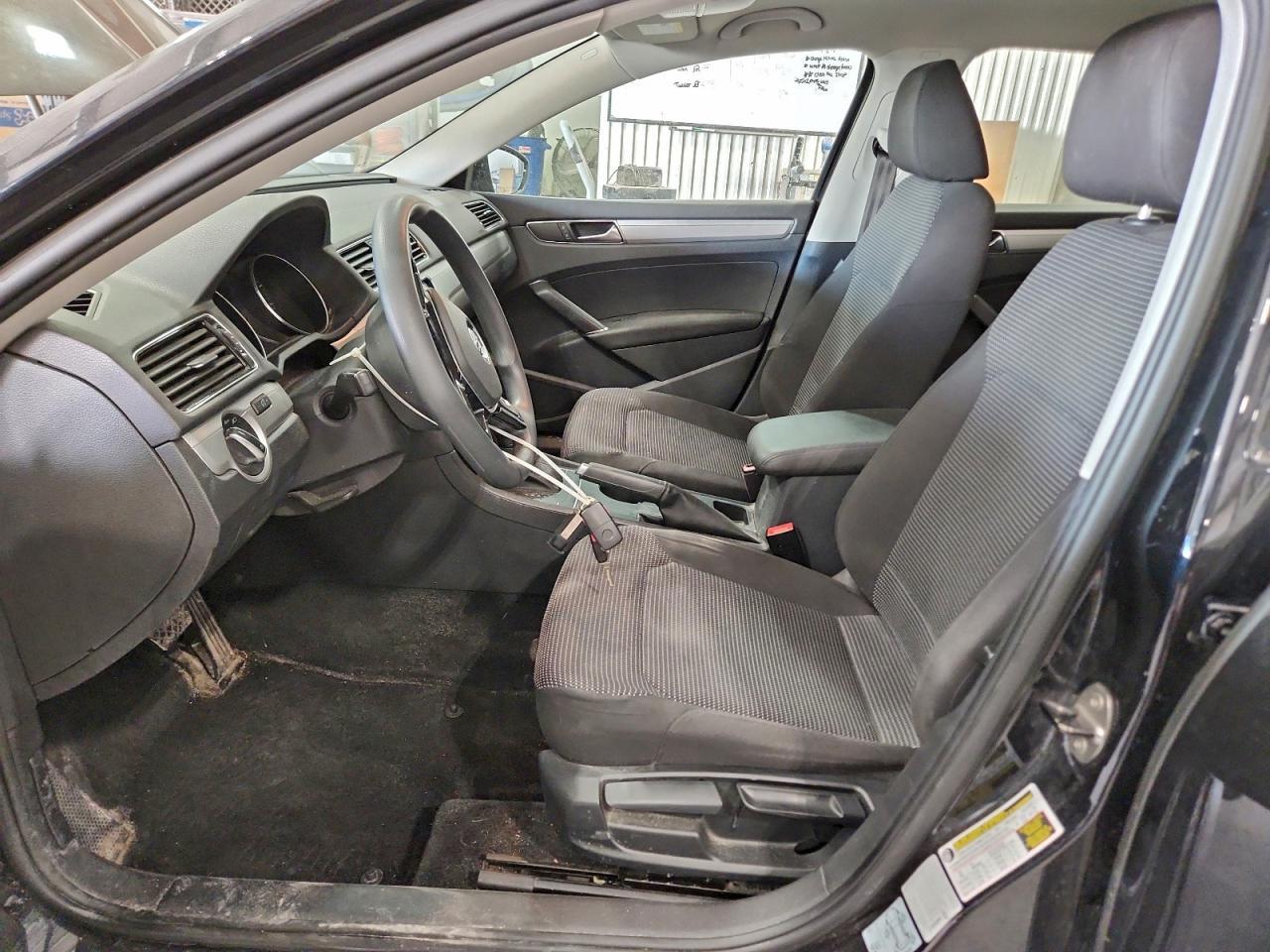 2017 Volkswagen Passat S - zdjęcie 7