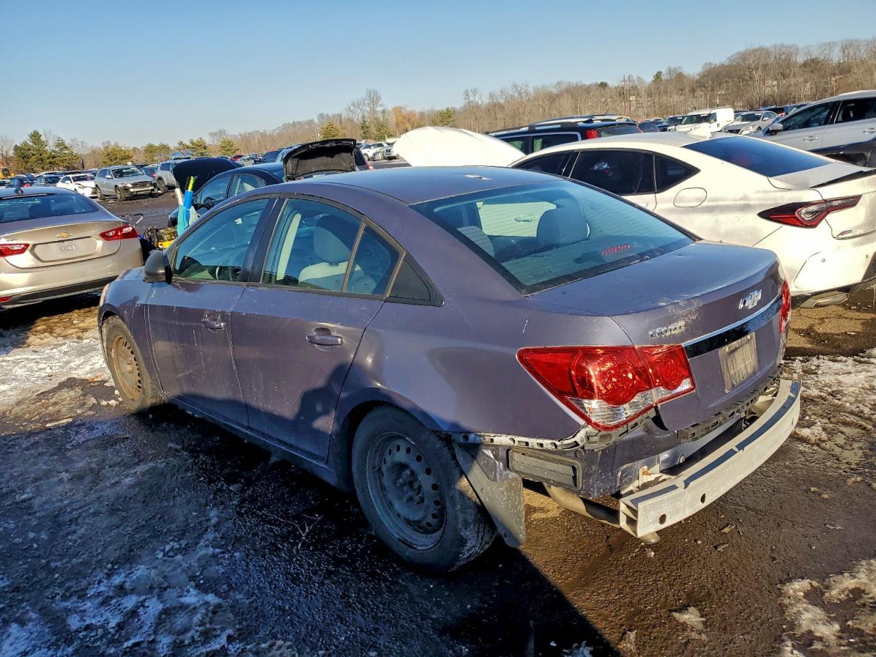 2014 Chevrolet Cruze Ls - zdjęcie 2
