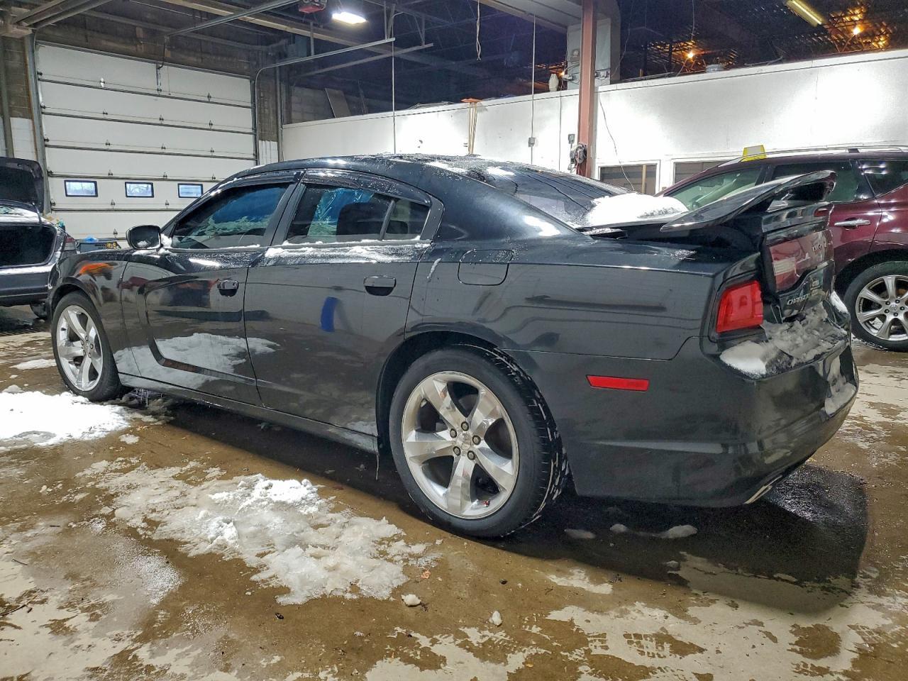 2013 Dodge Charger - zdjęcie 2