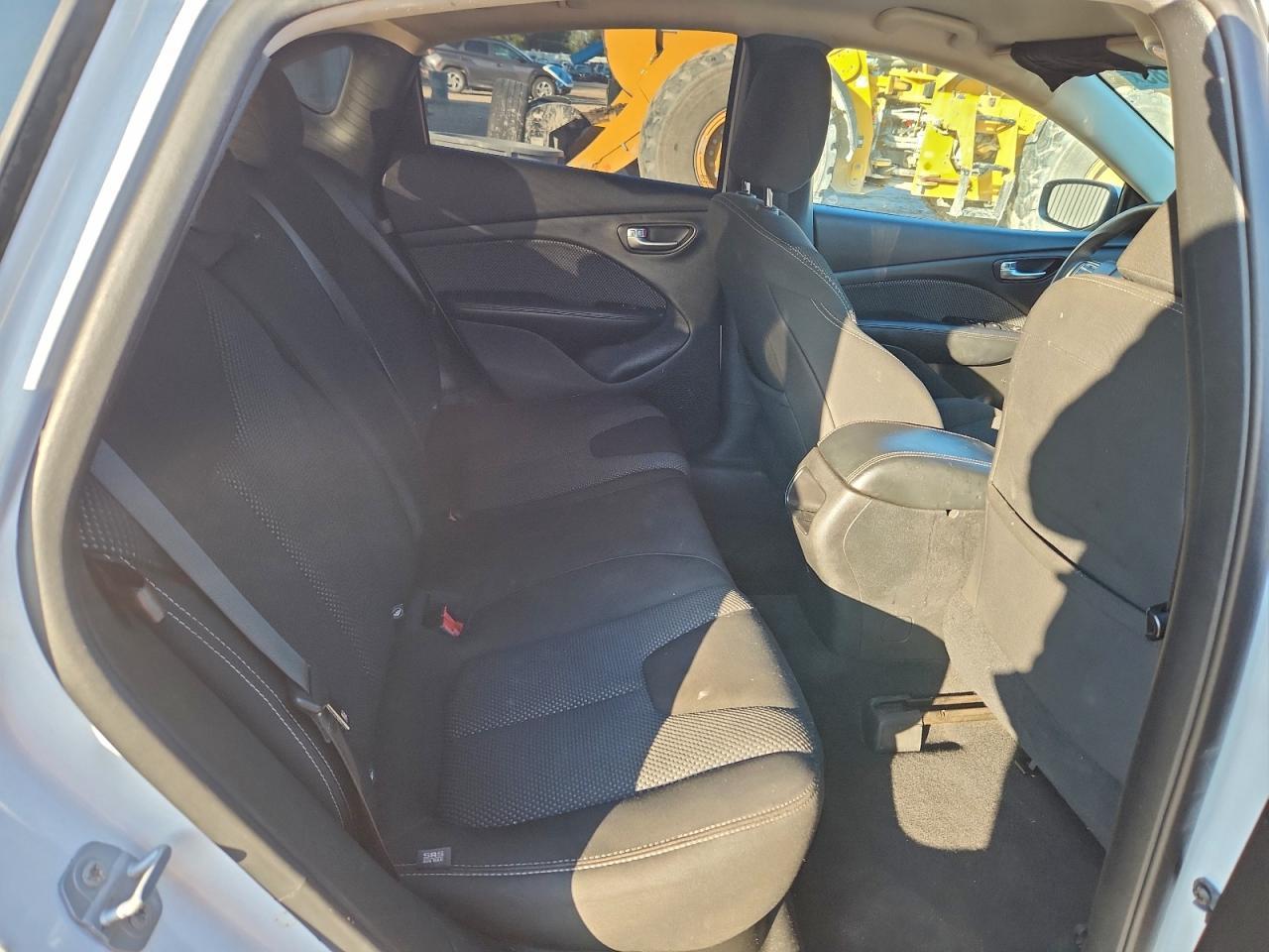 2016 Dodge Dart Sxt - zdjęcie 10