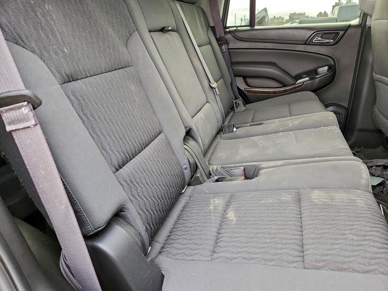 2016 Chevrolet Tahoe C1500 Ls - zdjęcie 10