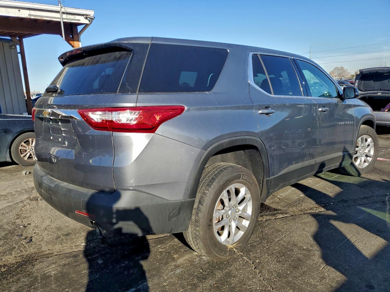 2020 Chevrolet Traverse Ls - zdjęcie 3