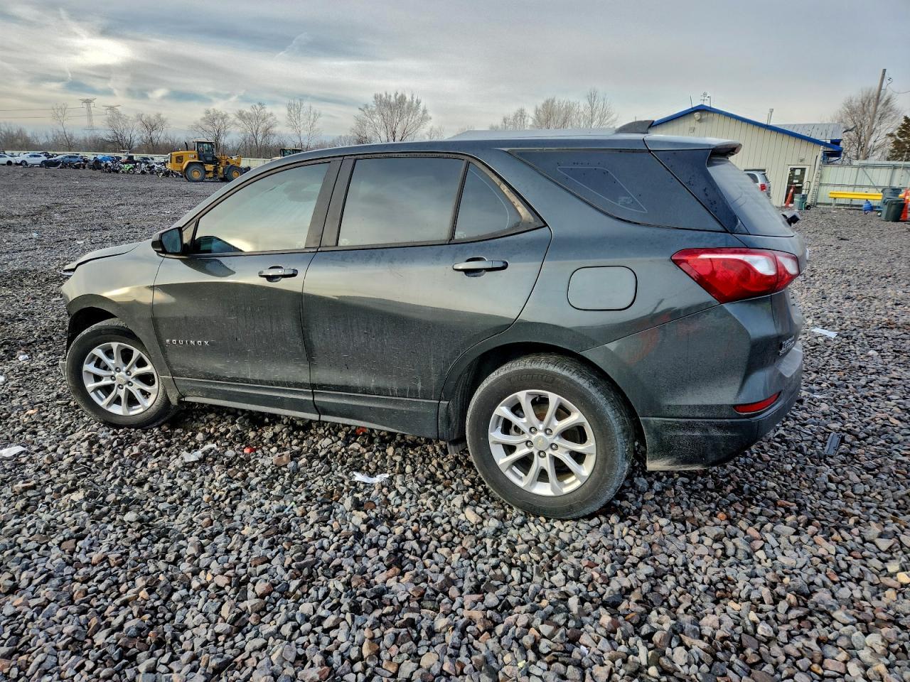 2020 Chevrolet Equinox Ls - zdjęcie 2