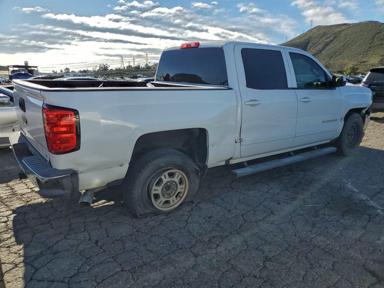 2017 Chevrolet Silverado C1500 Lt - zdjęcie 3