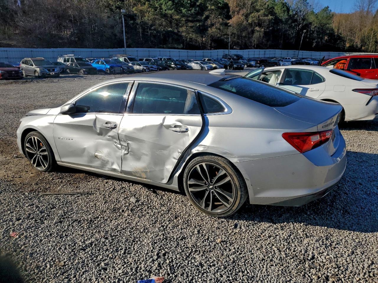 2016 Chevrolet Malibu - zdjęcie 2