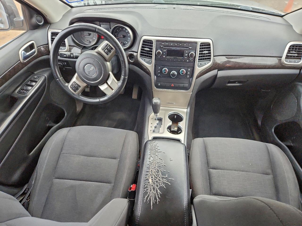 2013 Jeep Grand Cherokee Laredo - zdjęcie 8