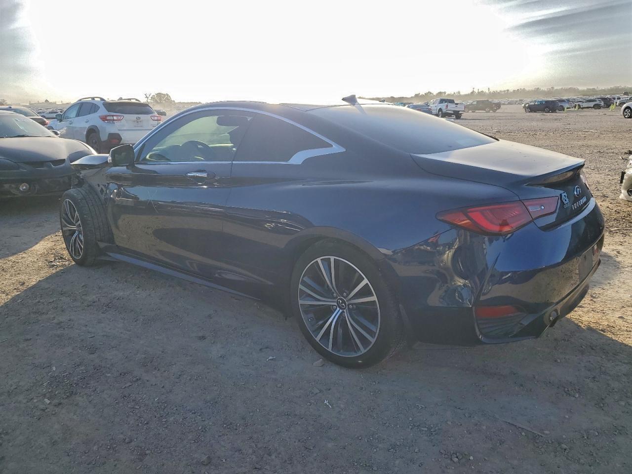 2021 Infiniti Q60 Luxe - zdjęcie 2
