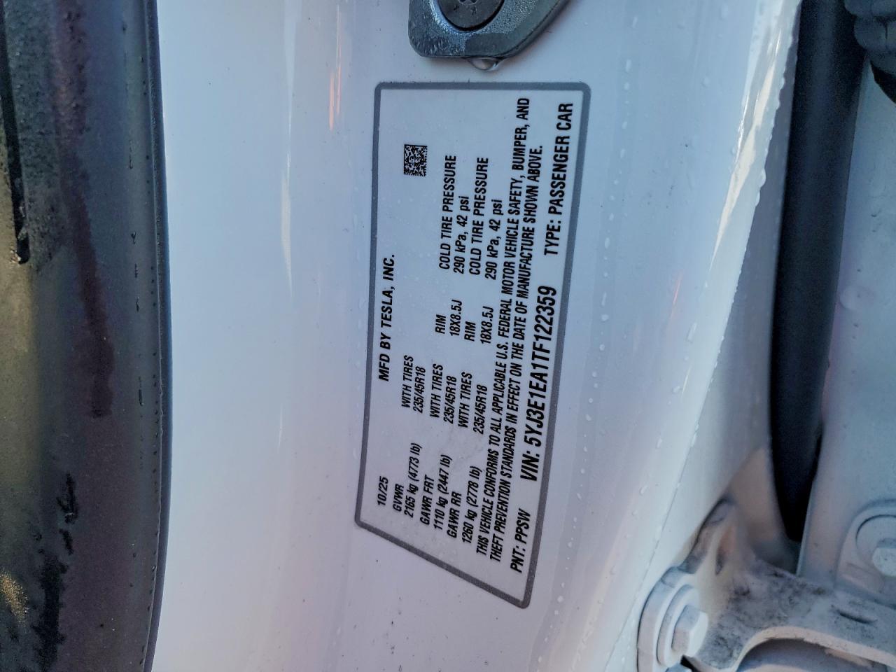 2026 Tesla Model 3 - zdjęcie 12