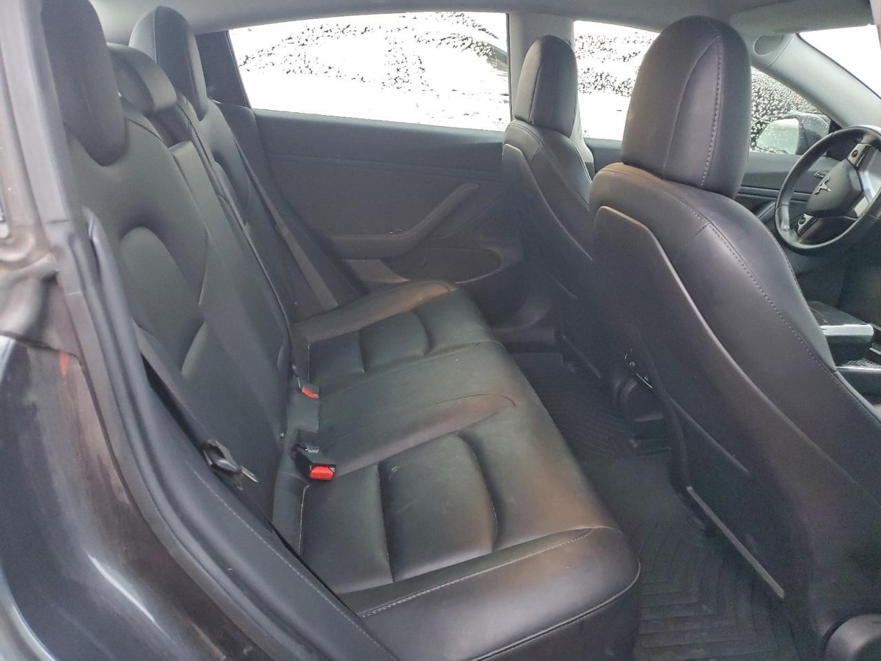 2018 Tesla Model 3 - zdjęcie 11