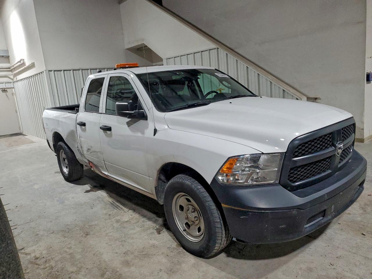 2023 Ram 1500 Classic Tradesman - zdjęcie 4