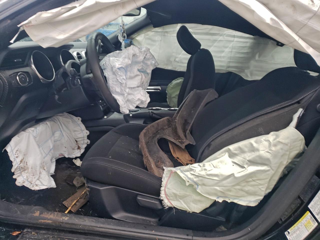 2019 Ford Mustang - zdjęcie 7